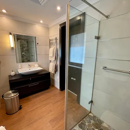 Luxury Facing Valletta Apartment *