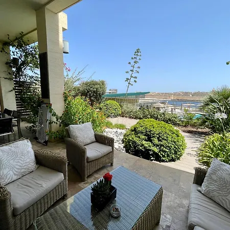 Apartment Luxury Facing Valletta