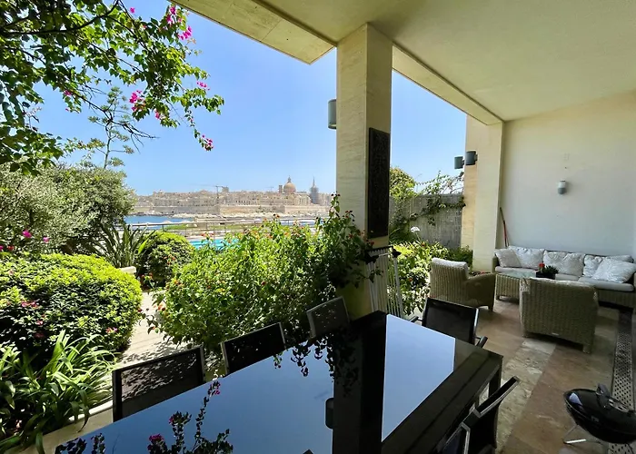 Luxury Facing Valletta