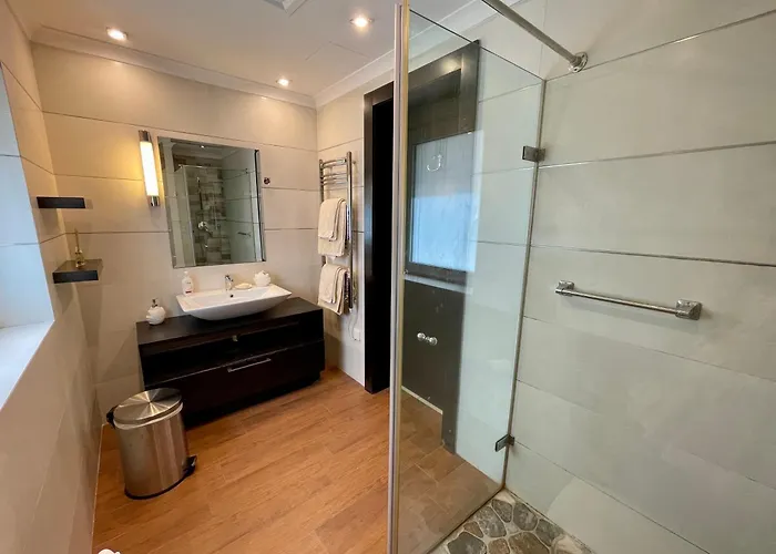 Luxury Facing Valletta Apartment *