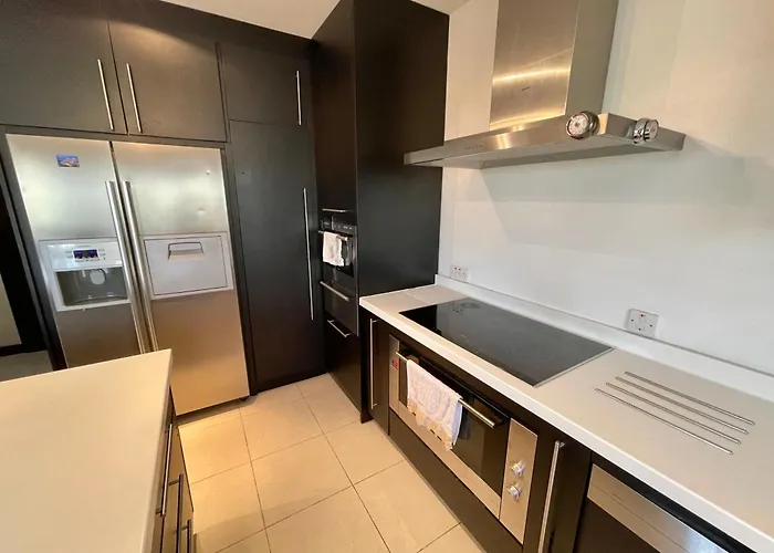 Luxury Facing Valletta Apartment *